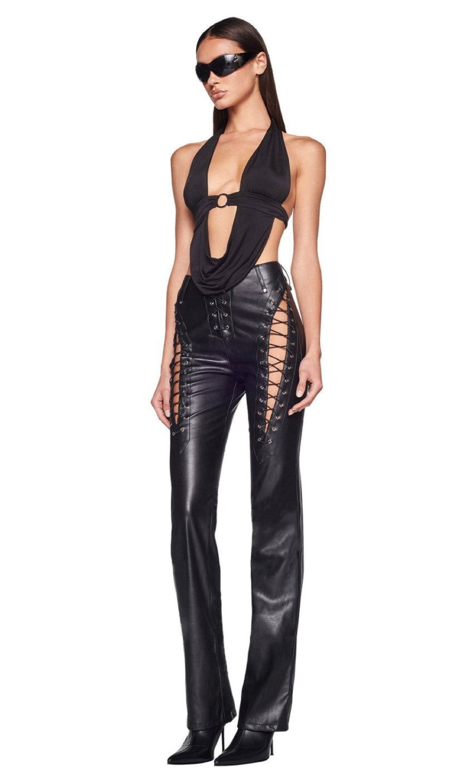 Pantalon En Cuerina De Ojaletes